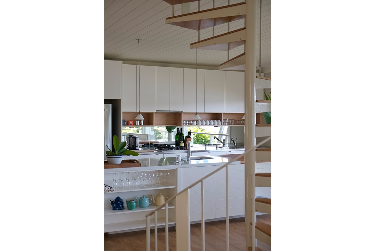 Clareville Beach House by Lynne Bradley Interiors