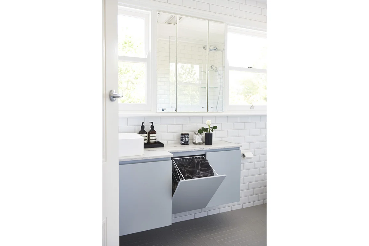 Killara-Familybathroom5-by-LynneBradleyInteriors.jpg