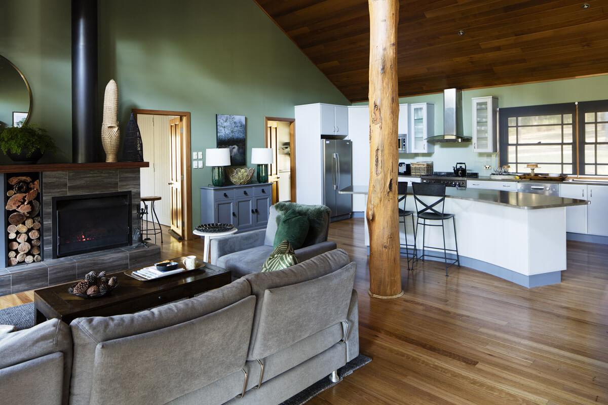 HunterValleyRetreat-by-Lynne-Bradley-Interiors_168.jpg
