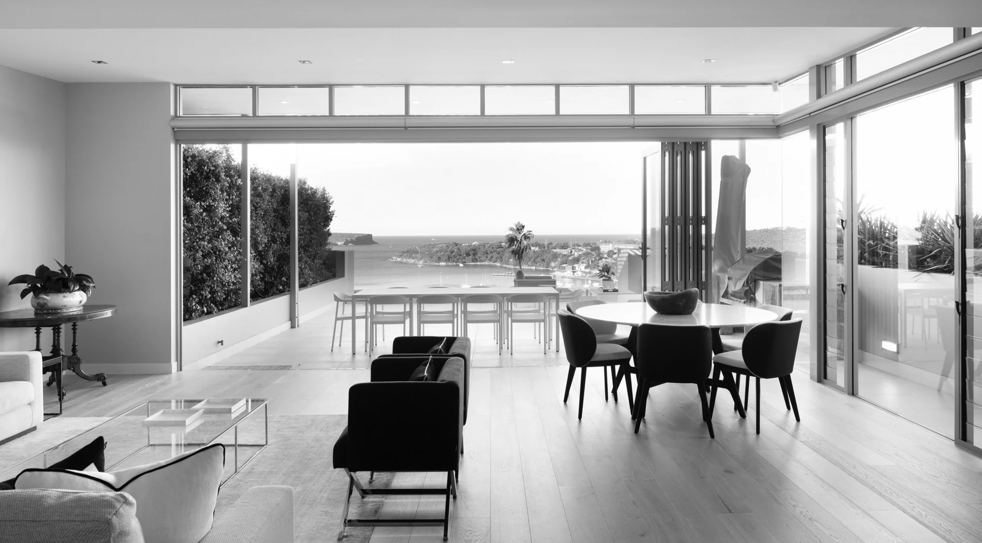 LBI_MosmanHouse_LivingDining01-HEROGREY.jpg