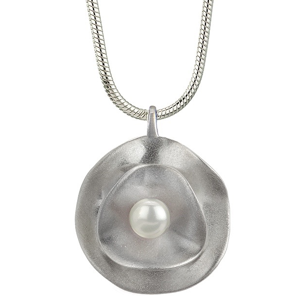 Large Cupcake Pendant with Freshwater Pearl.png