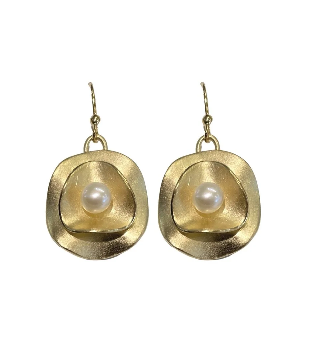 Large Vermeil Cupcake pendant with white pearl.jpg