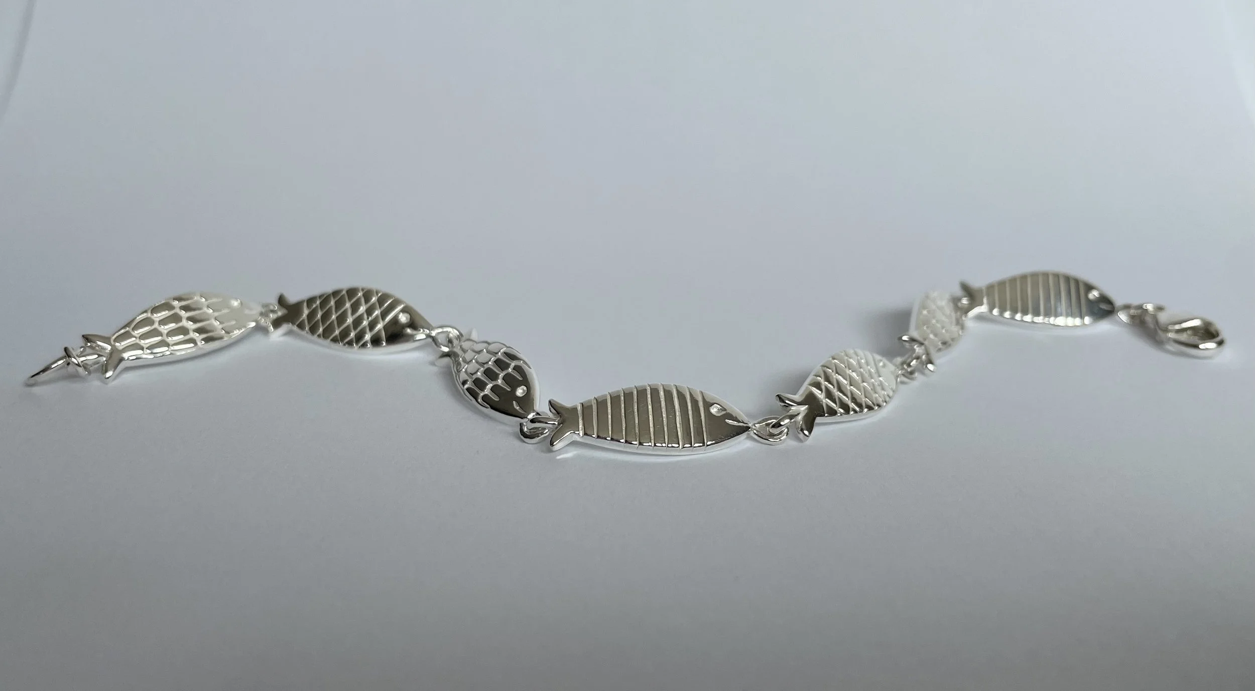 Betsy Frost Design Swimming Fish Bracelet IMG_9799.jpeg