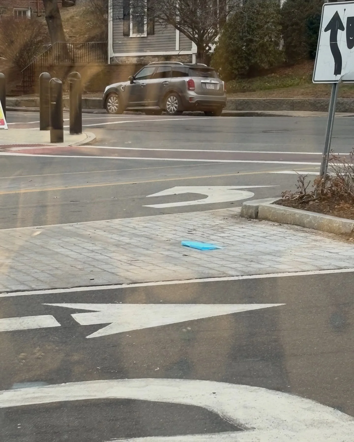 Recently, a lonely piece of Betsy Frost Design aqua tissue was spotted on Market Square! &nbsp;Make a stab at a&nbsp;fun caption to this photo, and the most fun/creative caption will win a $25 Betsy Frost Design Gift Card! &nbsp;We&rsquo;ll make a de