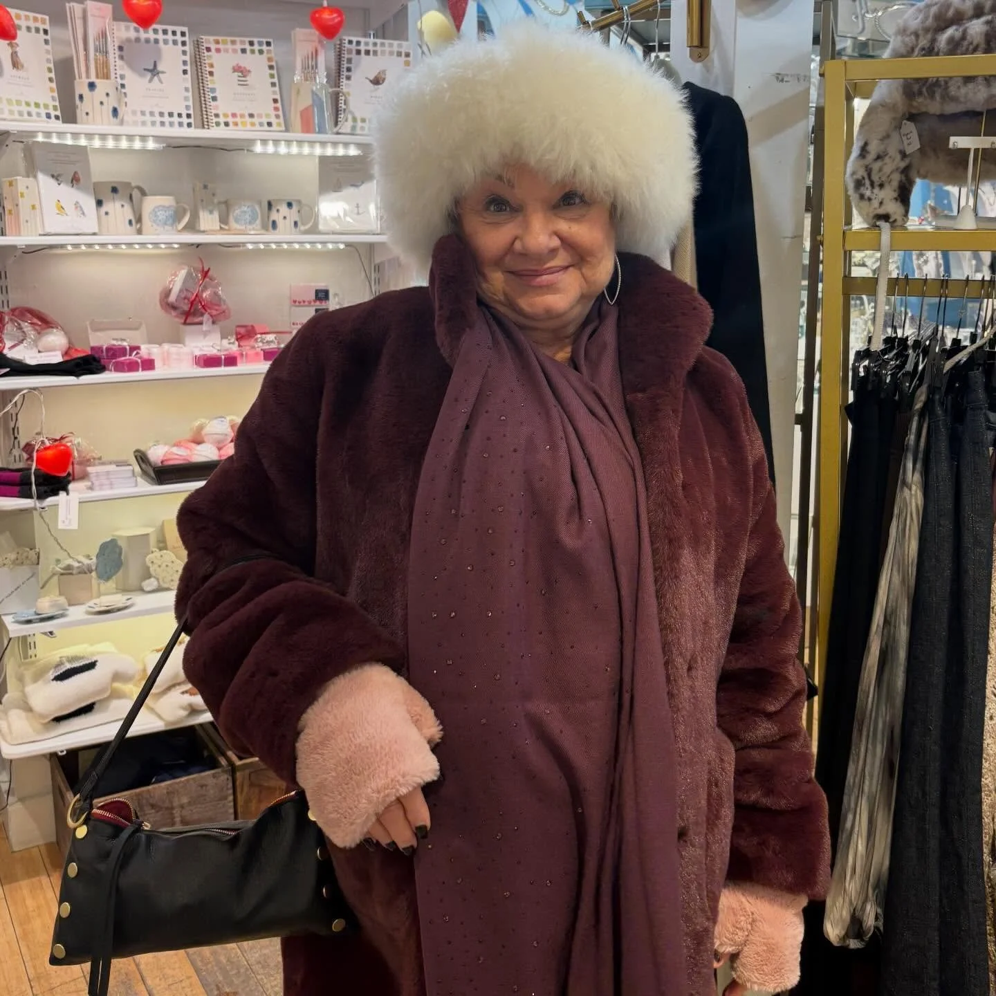 Our customer Lisa came in from the cold 🥶 and left toasty warm 🔥 (and fashionable) in her new alpaca hat (and scarf)🧣Thanks for coming by, Lisa. Come in and see our hats, mittens &amp; scarves!