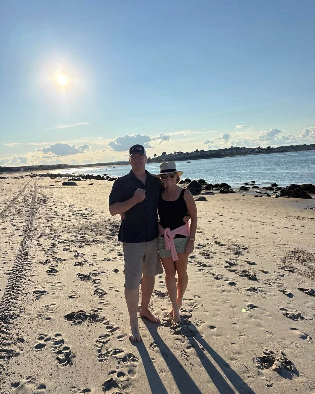 I guess it doesn&rsquo;t matter what side I am on and even up on toes, @gobc89 you will always be way taller! and always there by my side😍 So very grateful to have you in my life. Happy anniversary❤️❤️❤️