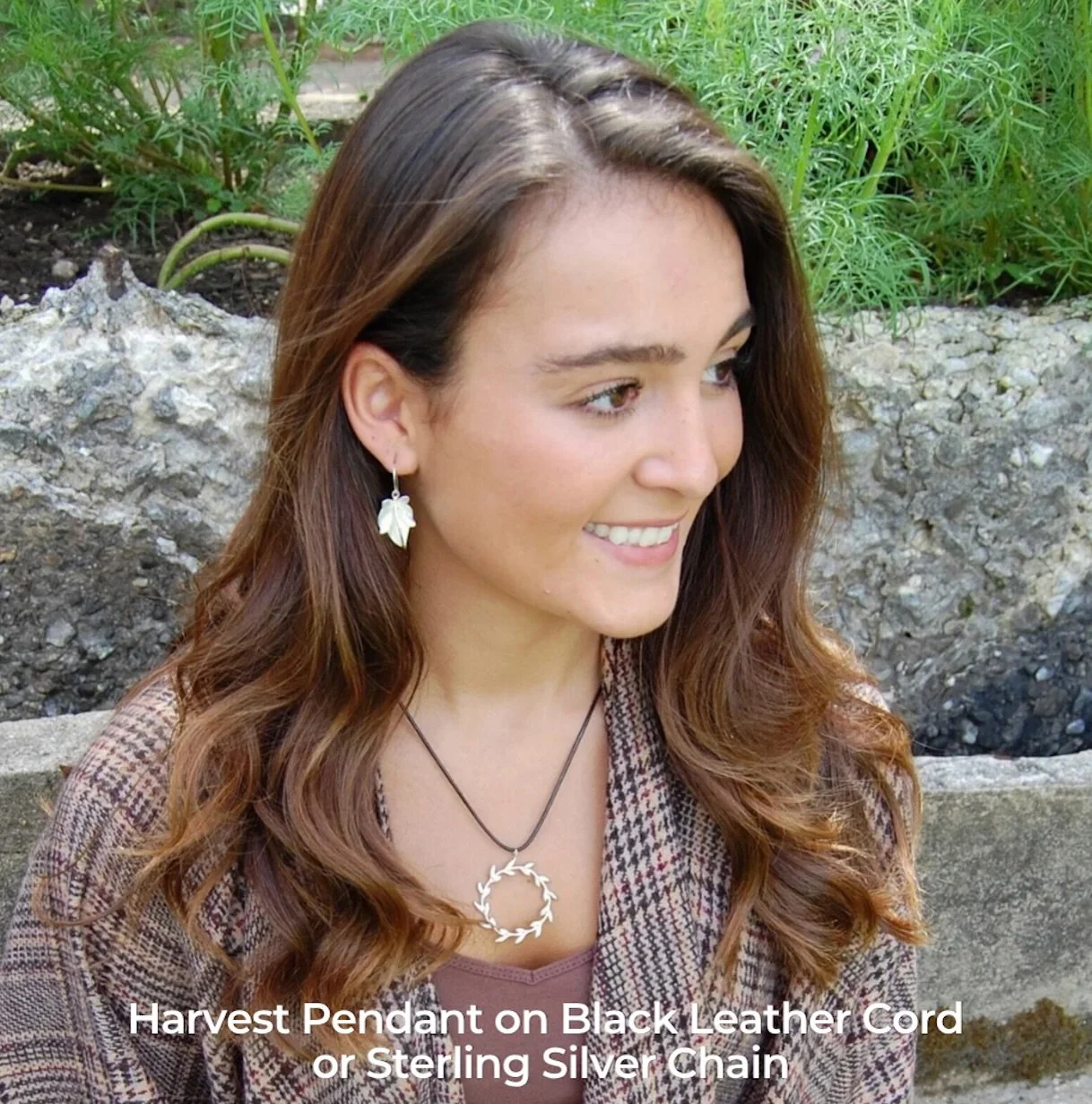 The Harvest Pendant is our Fall Season hot 🔥 item! Accessorizes perfectly with your fall wardrobe! Is this your fav season? See the full Leaves, Trees and Harvest Collection on betsyfrostdesign.com or in the shop.
.
#bons2026finejewelry #jewelrydesi