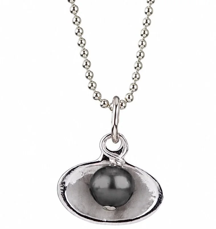 Mussel Shell Pendant with Freshwater Pearl