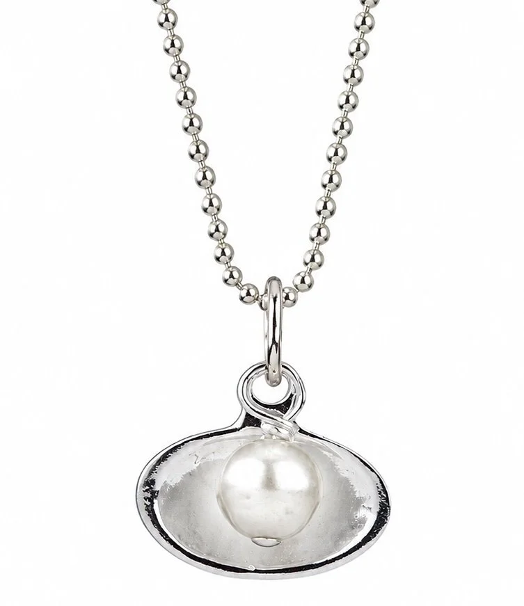 Lustrous White Pearl Necklace.jpg