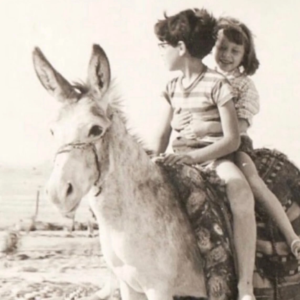 .
.
On Substack this morning..

Just Me and My Older Brother. 

About episodes of profound closeness and the stretches of time and long distances between them.