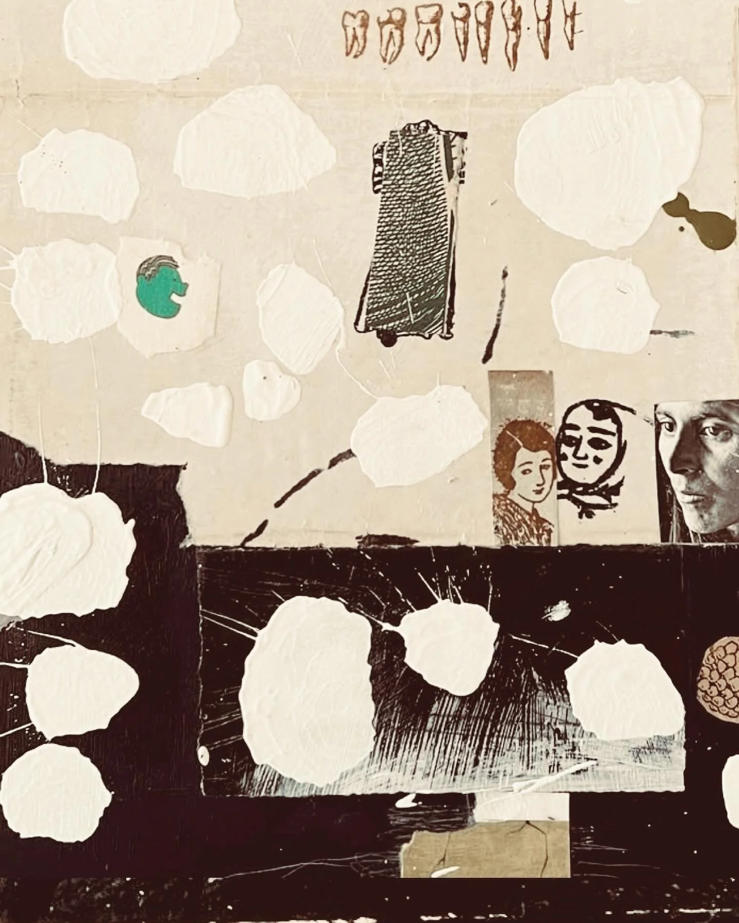 And here they are, still cultivating imaginary landscapes of hope and pacification while standing in flooded grounds and blowing in the wind.
Awake 
24/7

And here we are. 
🙈 🙉 🙊 
Asleep 
24/7

#sumud