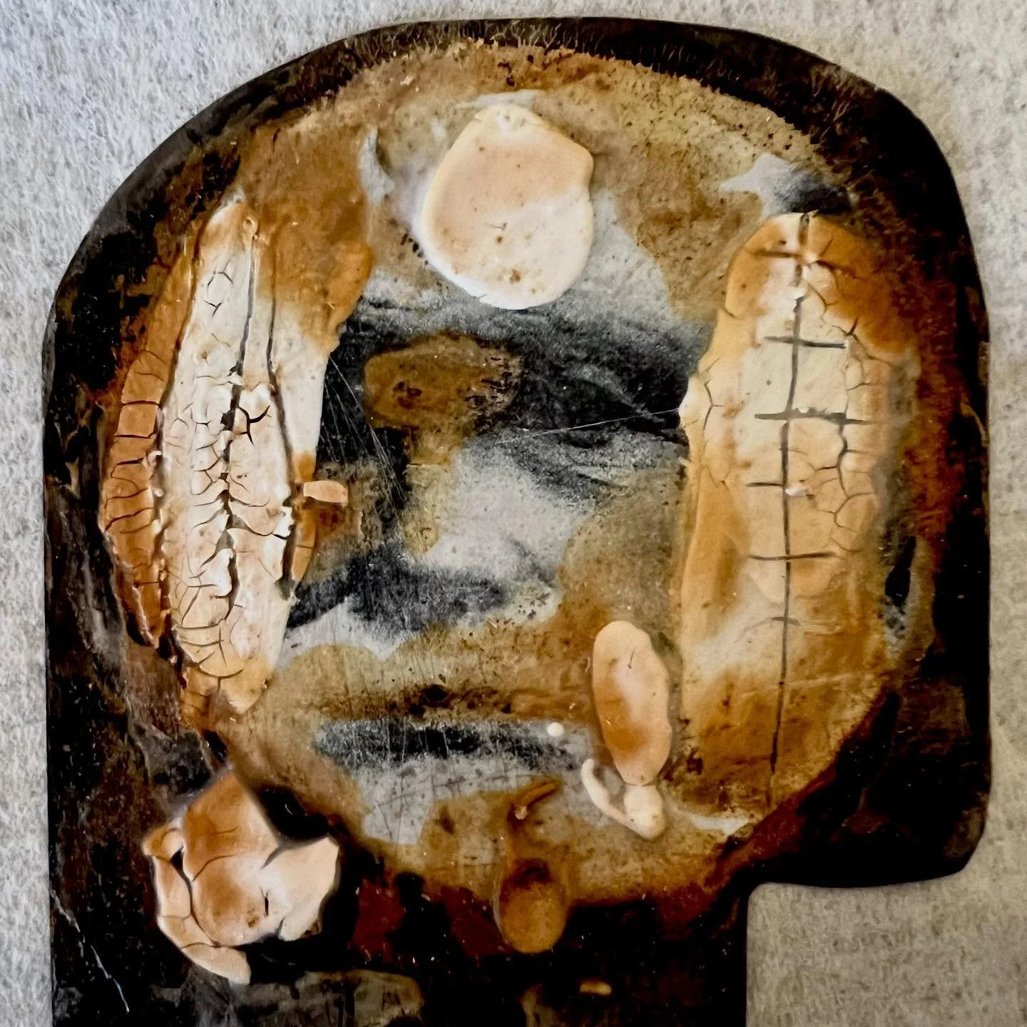 Image Transfers and Transformation, Oaxaca, Mexico, with @leighannalight and #orlyavineri 

Metal sheets, wood panels, plastered papers, elegant silks &amp; plainly woven cottons. 

All are skins. All absorbent. All waiting to receive traveling and t