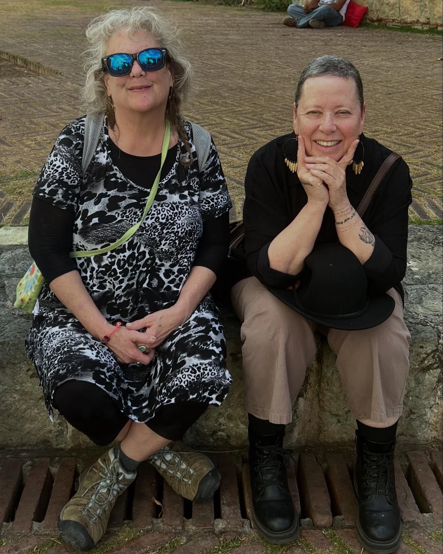 @leighannalight 

She is my partner in this offering in Oaxaca and I adore her. We are teaming up twice this year. In June, in Taos, NM, again. 

Here, in a moment of vacancy and a moment of fullness 🤗

She got kindness, sweetness, and generosity. D