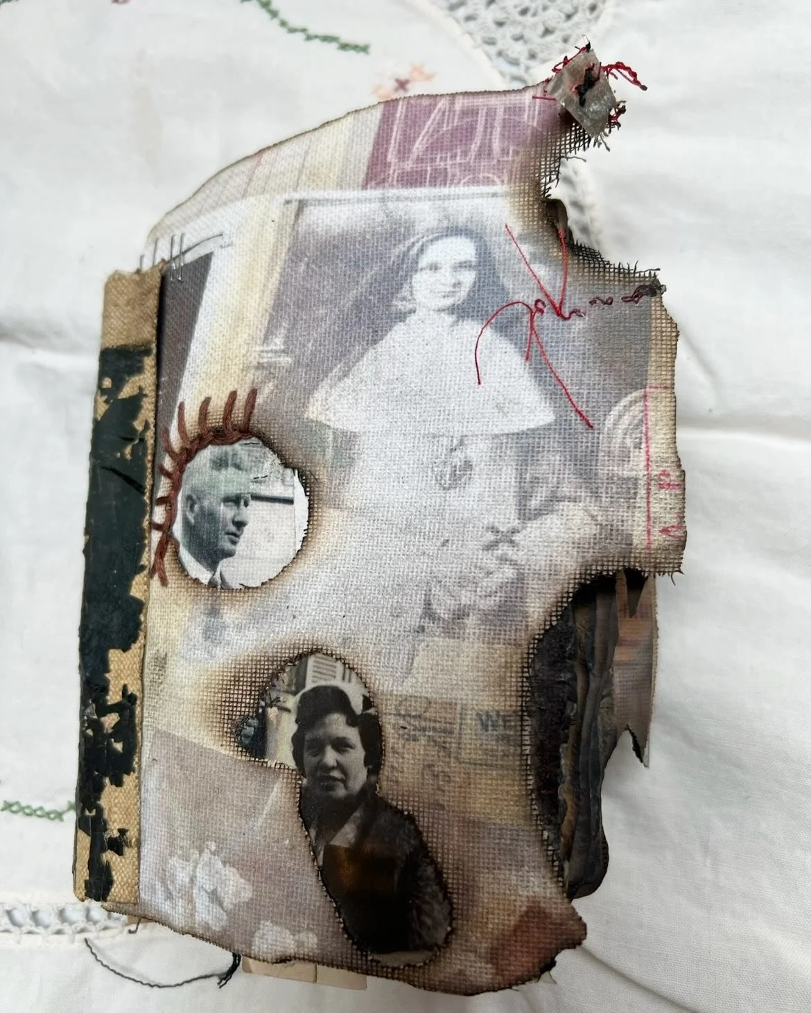 A cover of a &lsquo;Passport Journal&rsquo; made by Alex&rsquo;s @alexcastroferreira7770 beautiful mother, Sylviane Suzane Jung.

No matter what the content is or the title I come up with for a workshop, when I go out to teach, or stay in, I come as 