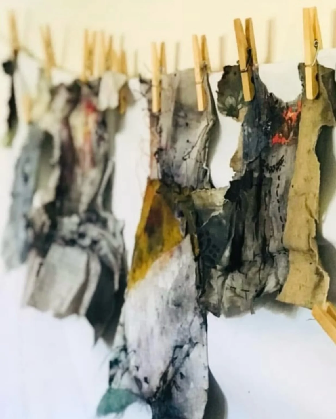 ~ Autumn dresses ~

A favorite dress is spacious. Leaving room for a black long-sleeve undershirt.
Hung out, among the others, to dry.
I try her on after a summer, to see if she&rsquo;ll accommodate my current weight.
I roll up sleeves, symmetrically