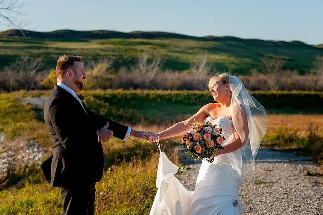 Oh fall weddings. We love you more than words. 
How was this ten years ago?! Happy (almost) anniversary, E+R!
@photosbyaparna 
@pinstripesbbb 
@fourfinches 
#fallwedding #autumnwedding #fallvibes #fallcolors #weddinginspo #weddingcoordinators #eve