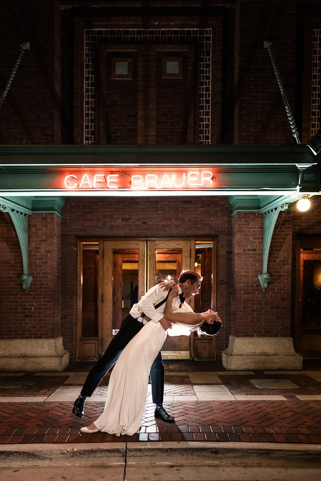 Cafe-Brauer-wedding-by-Emma-Mullins-Photography-10312025-512.jpg