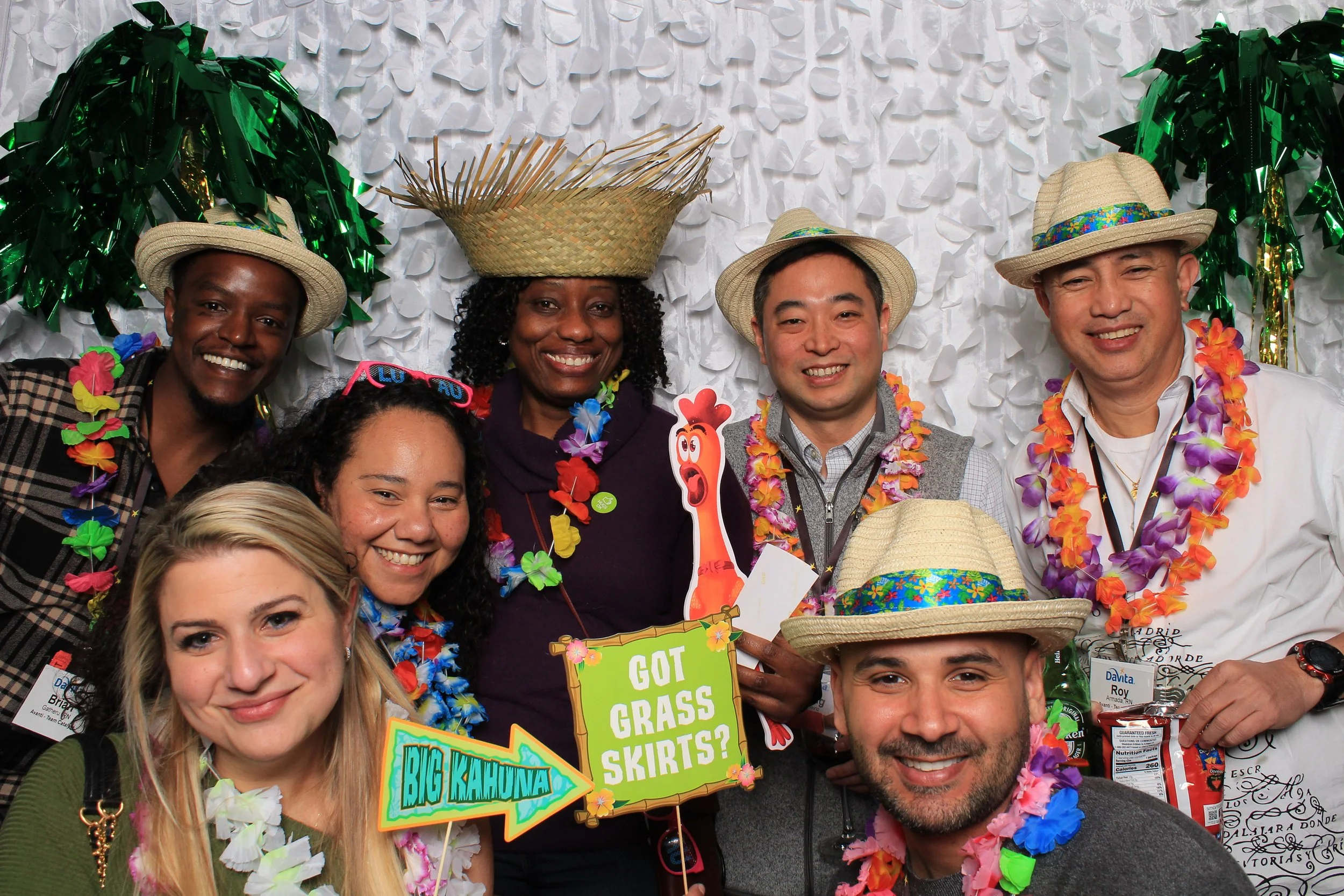 oldcityphotobooth-photo-booth-luau-philadelphia.jpeg