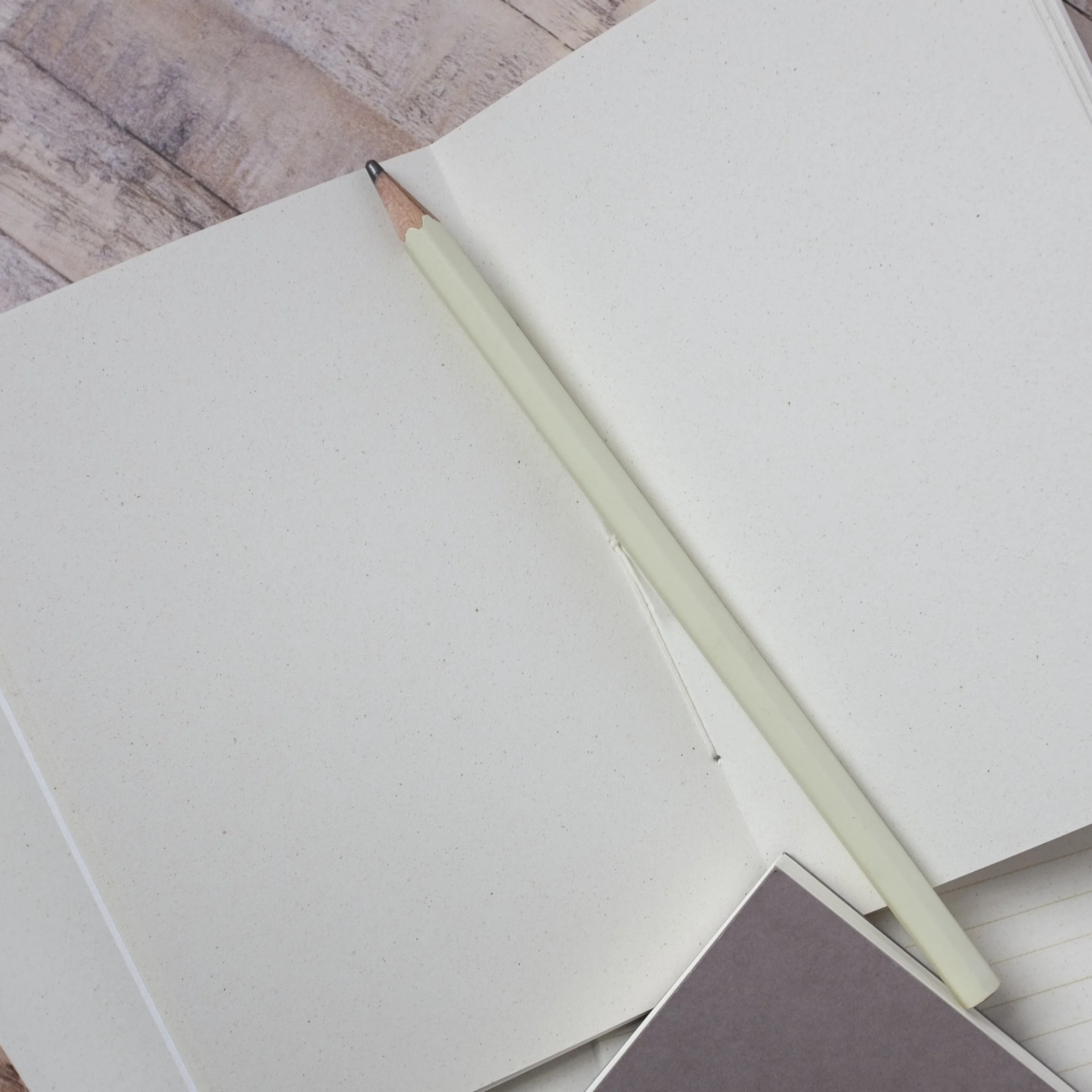 Handmade Notebook A6 GL3.jpg