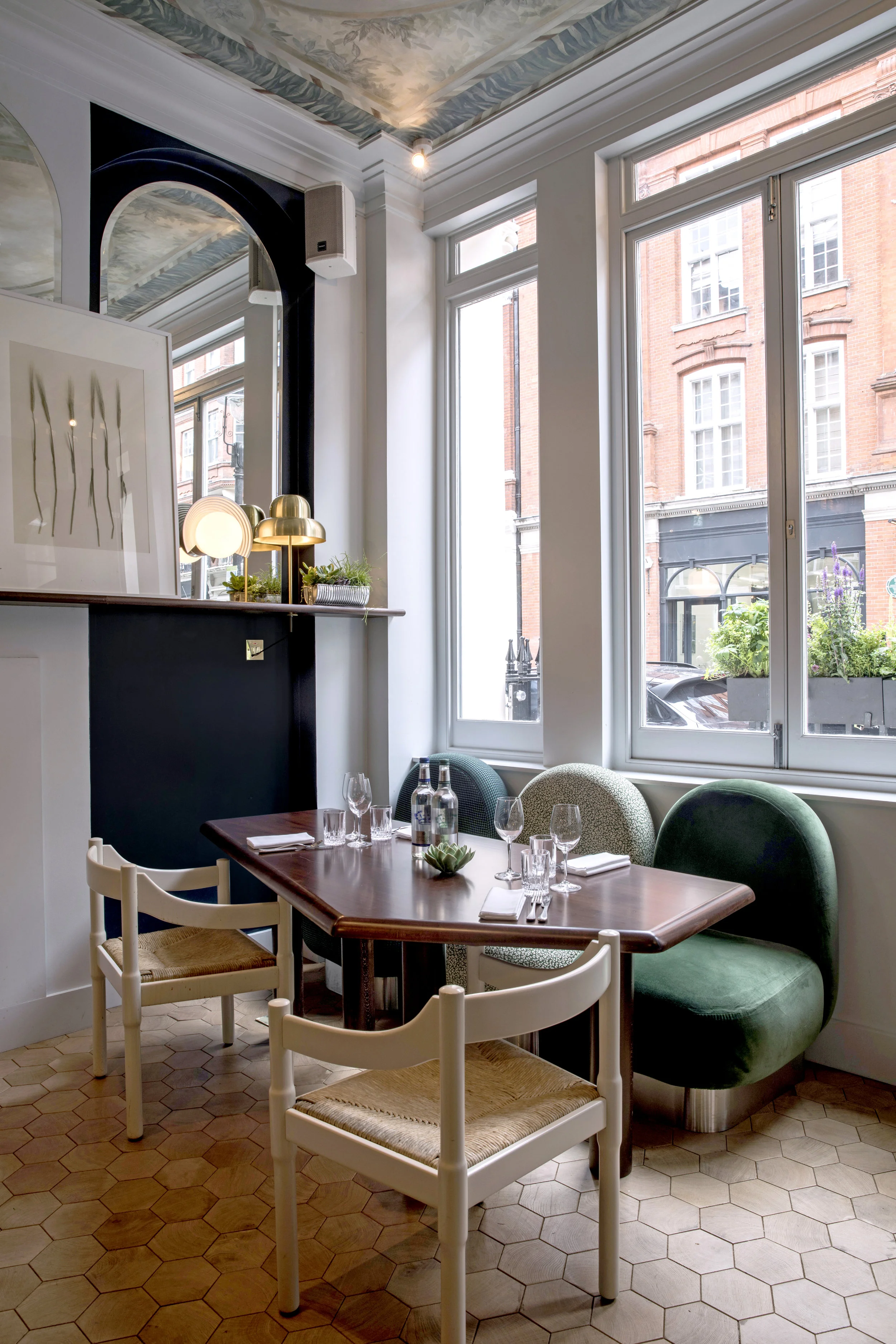 LOBBY_BAR_HENRIETTA_0002.jpg