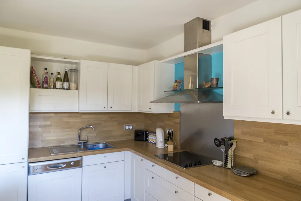Apartment Betty Alpineeco Robbie Callow 091015-7.jpg