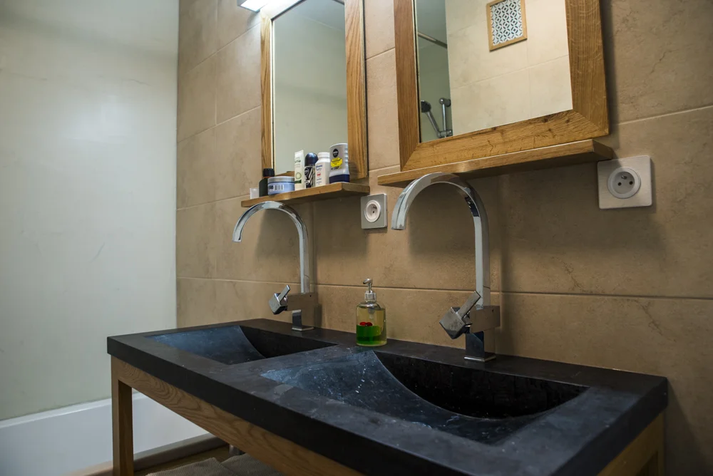 Apartment Betty Alpineeco Robbie Callow 091015-32.jpg