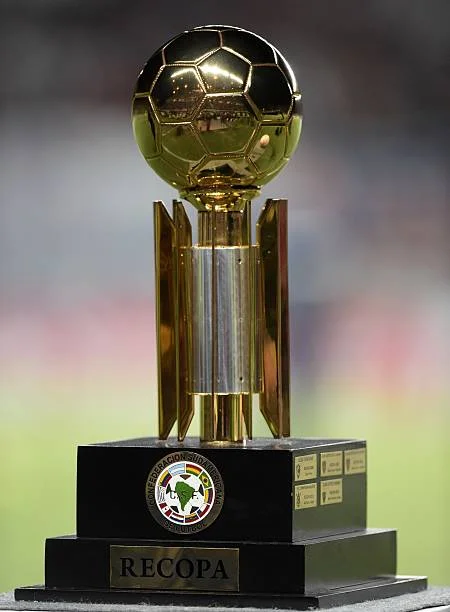 The Recopa trophy is now Bastardo's!
