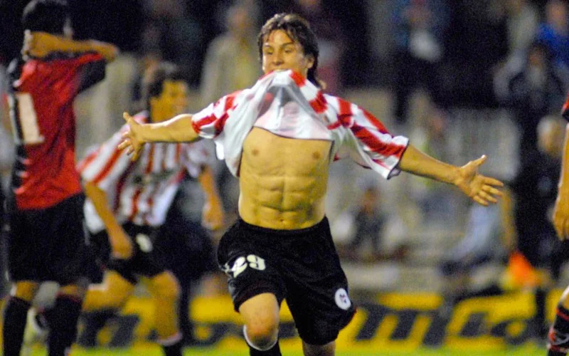 15 years away from La Plata, the boy wonder returns.