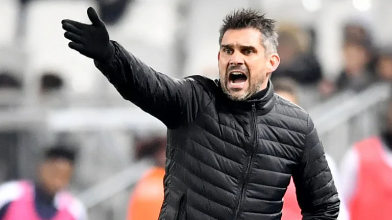 Two-time French Cup winner in FM19, (with Brest and Olympique Lyonnais), Jocelyn Gourvennec would leave FC Lorient at the end of Season 10.