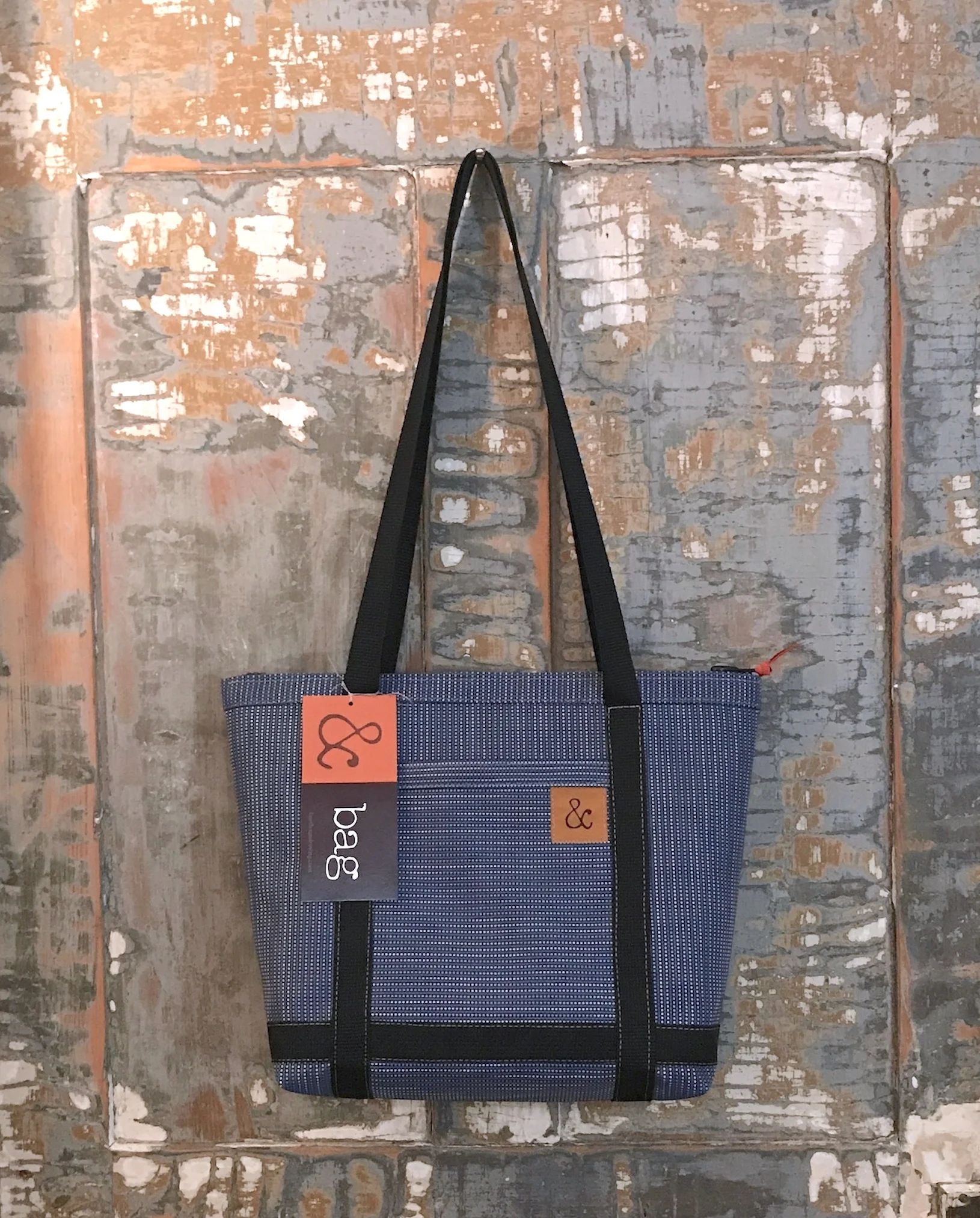 Lineflax & Roving small zippered tote bag