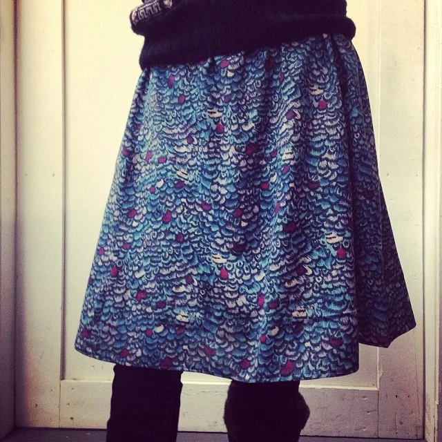 Ladies elastic waist skirt