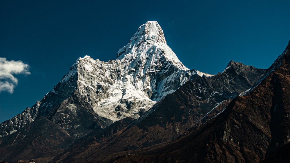 Ama Dablam 6810M