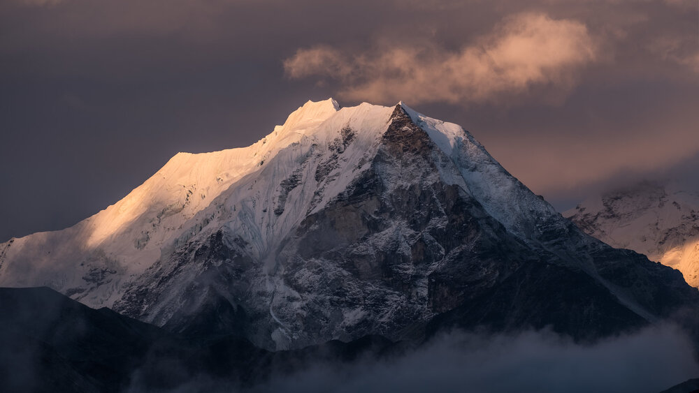 Island Peak 6189 seen from Chukung