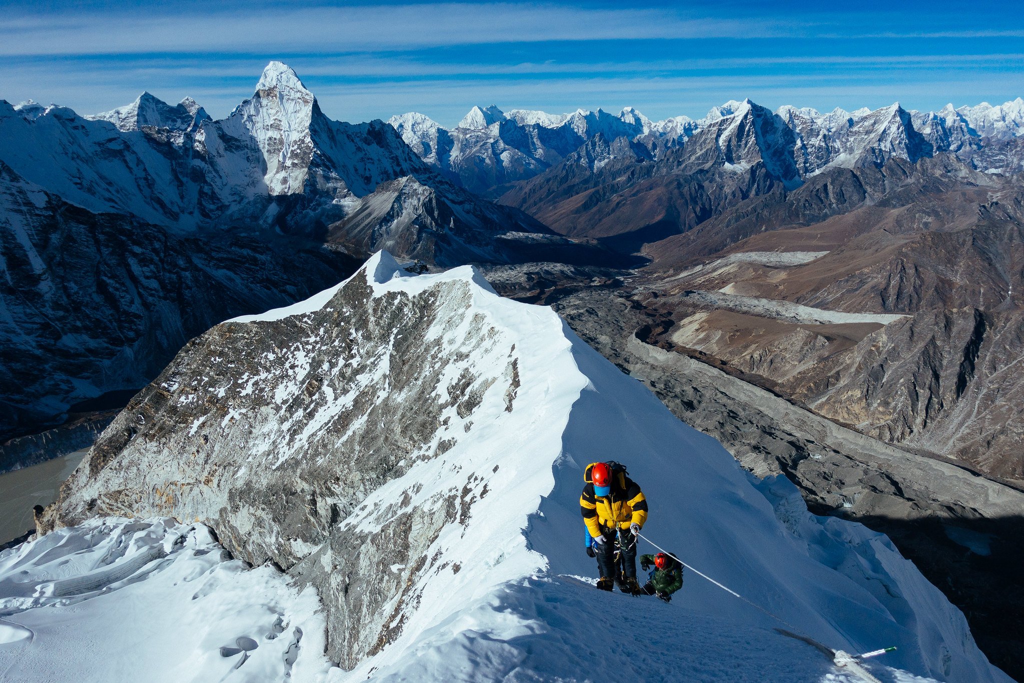 Island Peak 6189M