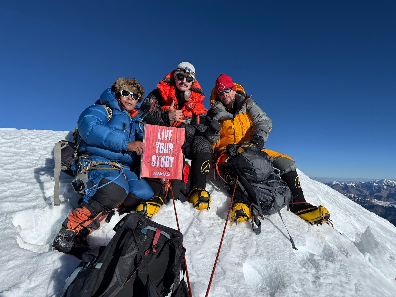 our climber are climbing 7000m peak