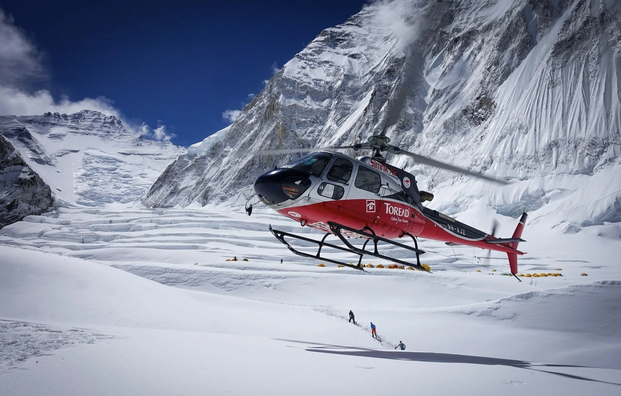 Fact Check: Nepal Helicopter “Rescue Scam” and the Misuse of the Everest Narrative
