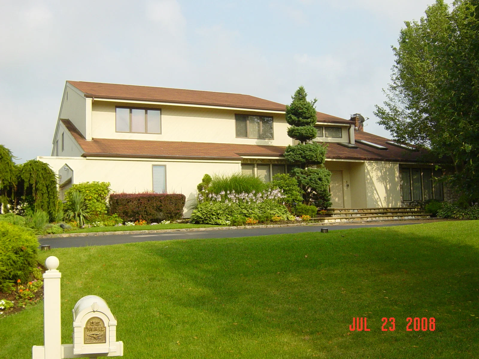 Fiore front exist .JPG