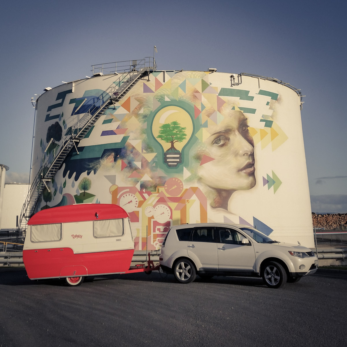 The mobile darkroom on the road
