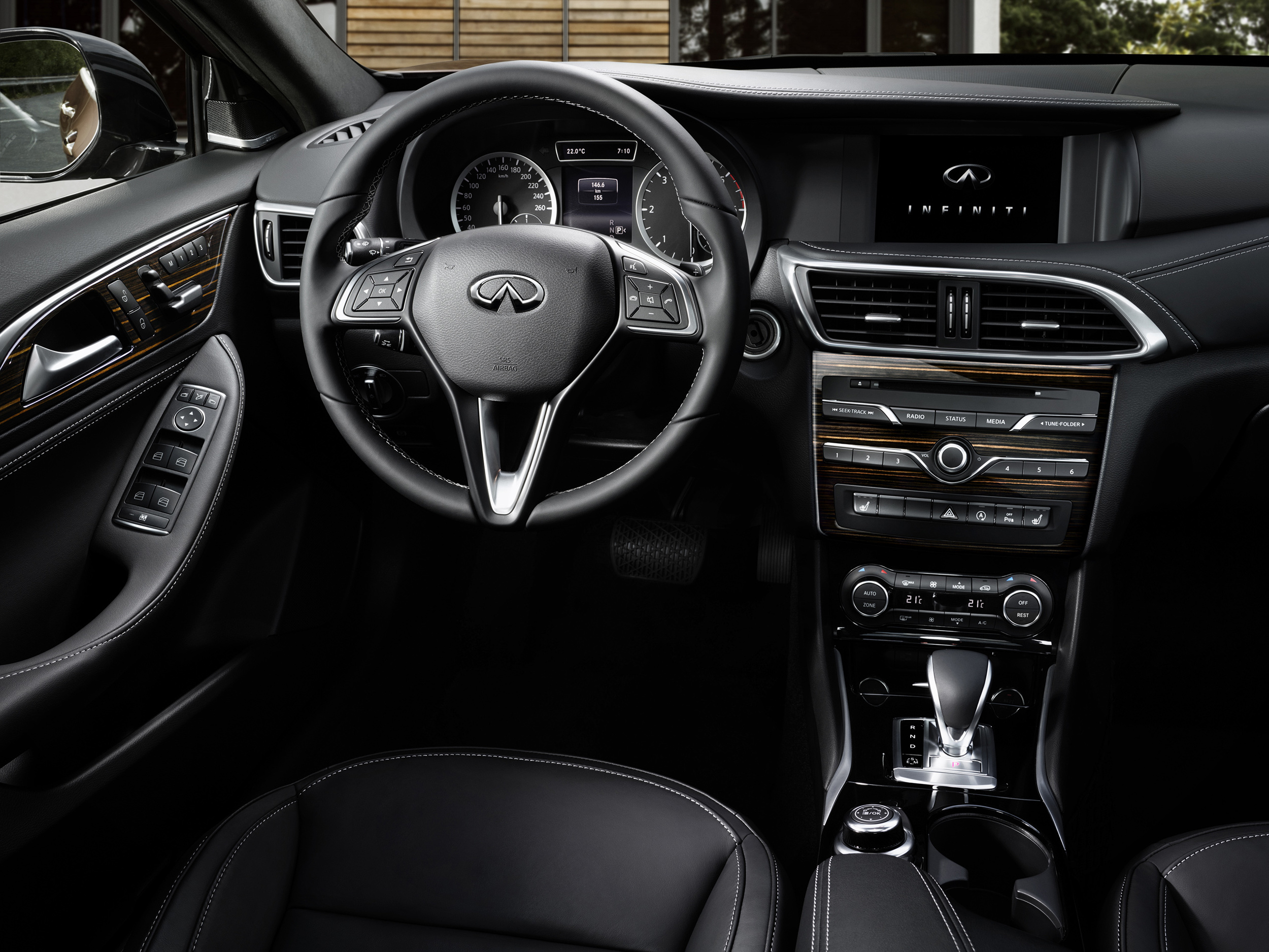 Infiniti Q30 Interior