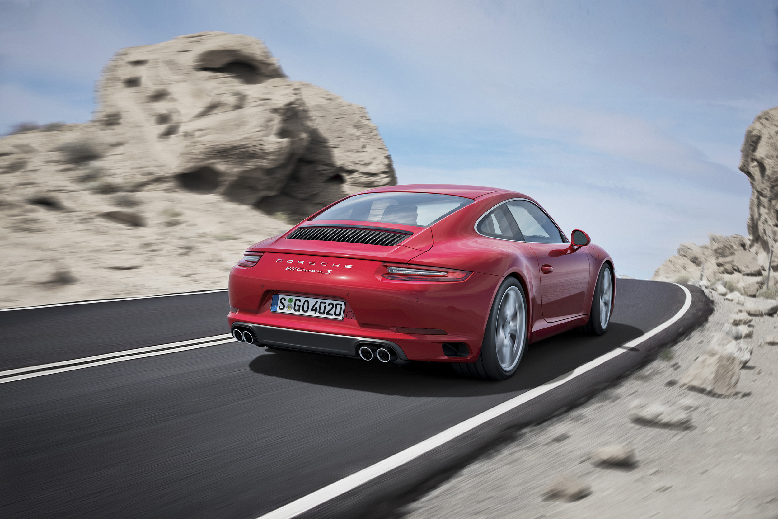 Porsche unveils facelifted 911