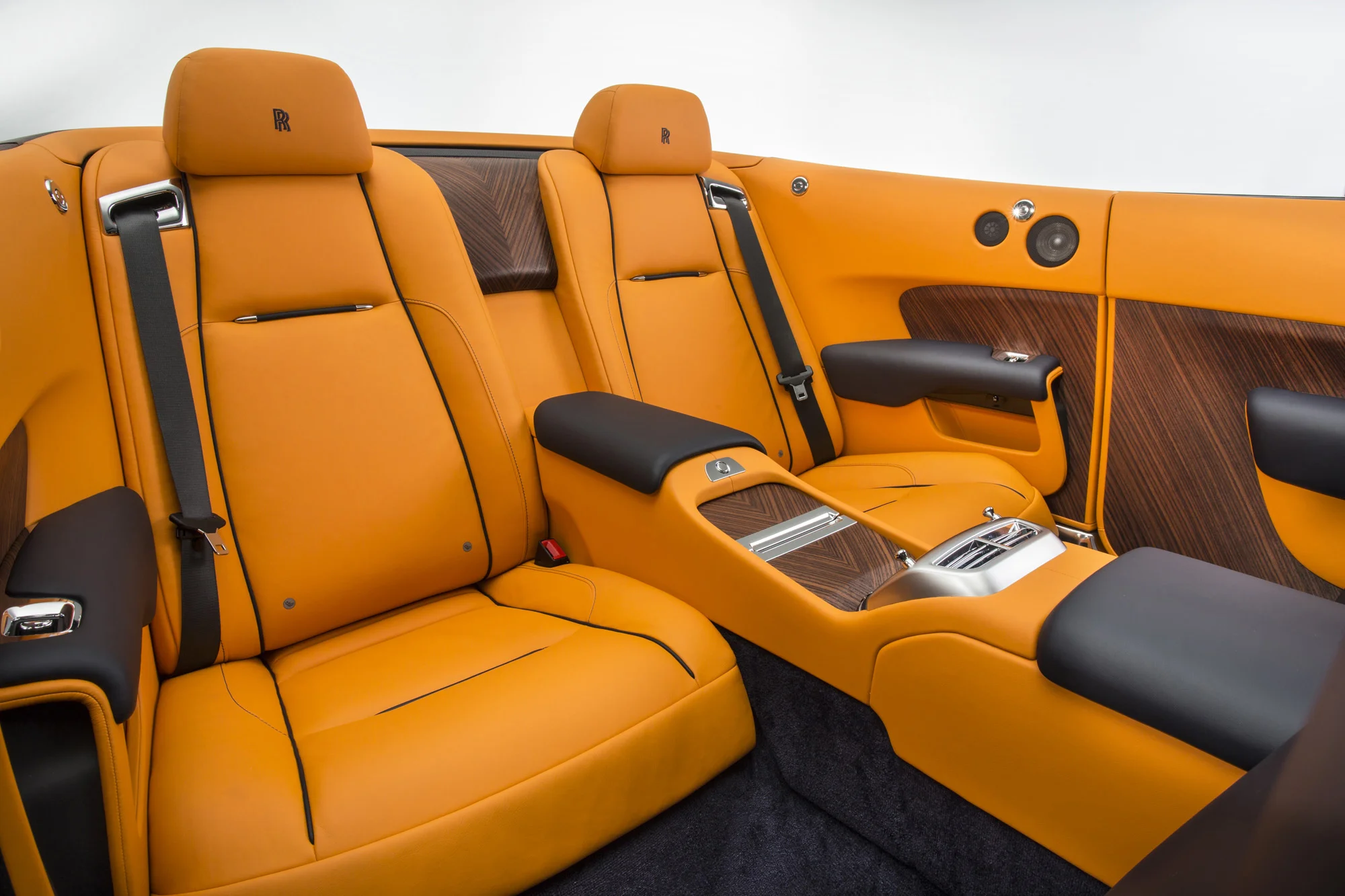 Rolls-Royce unveils new Dawn