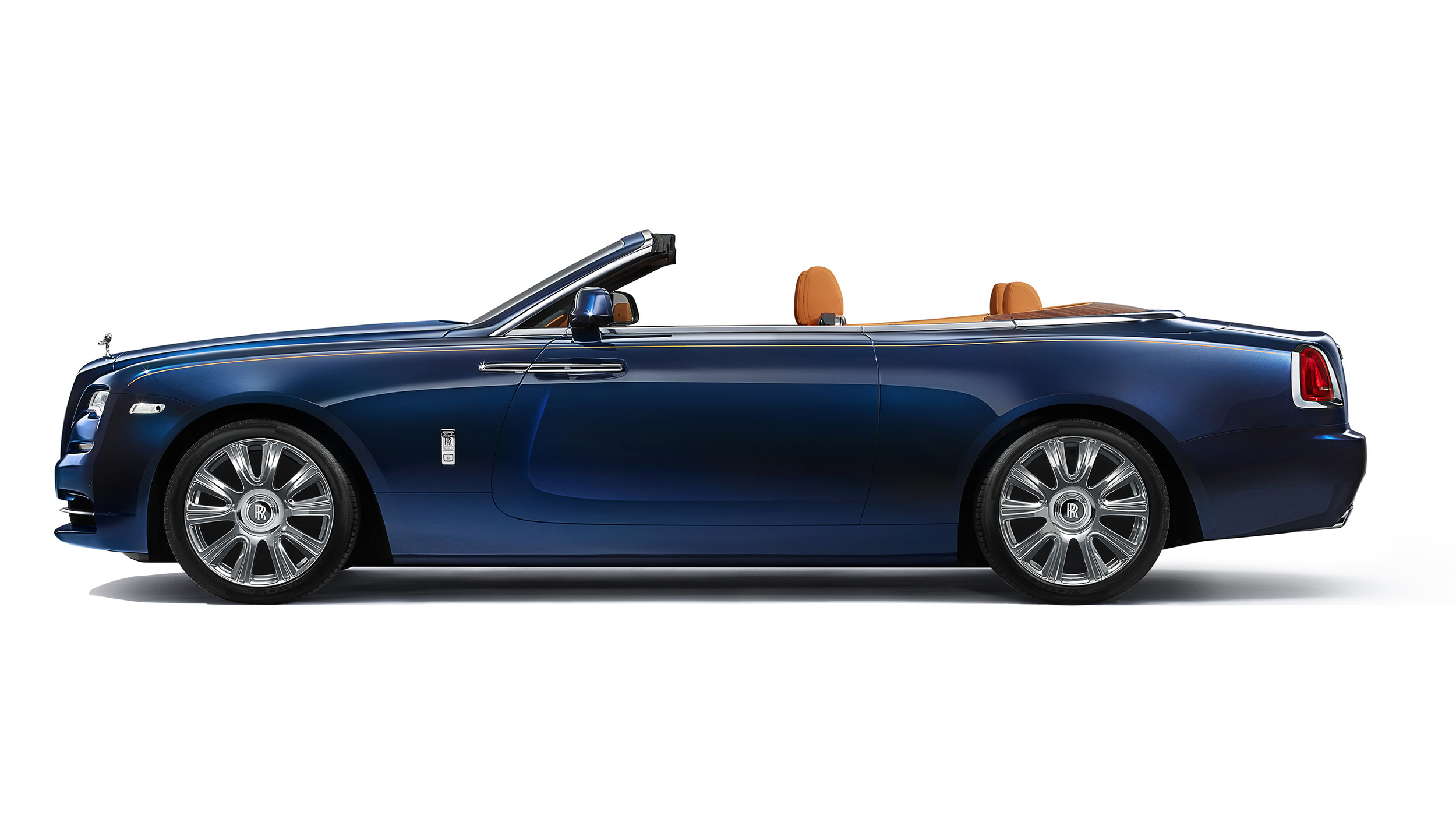 Rolls-Royce unveils new Dawn