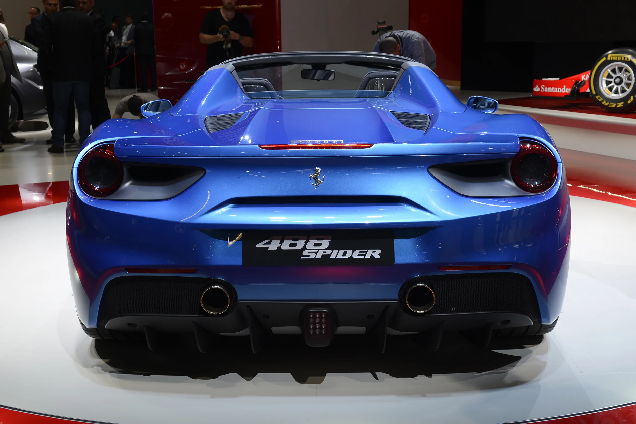 Ferrari 488 Spider debuts in Frankfurt