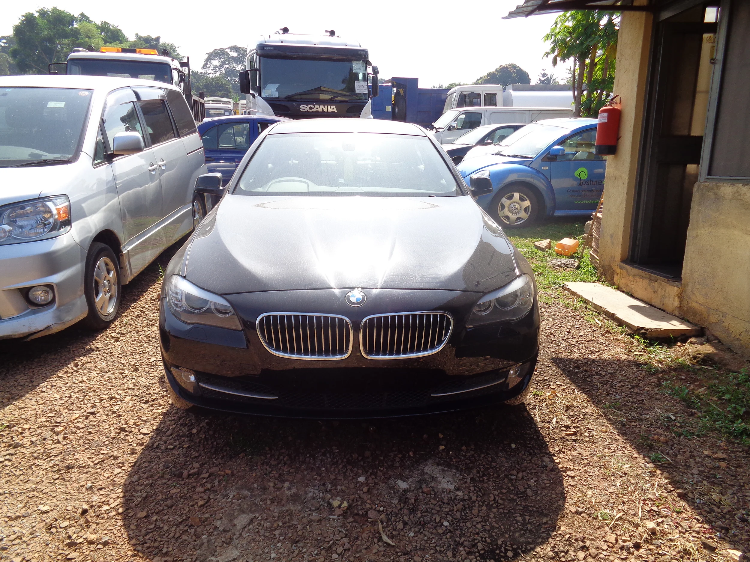 London to Uganda car-smuggling operation dismantled