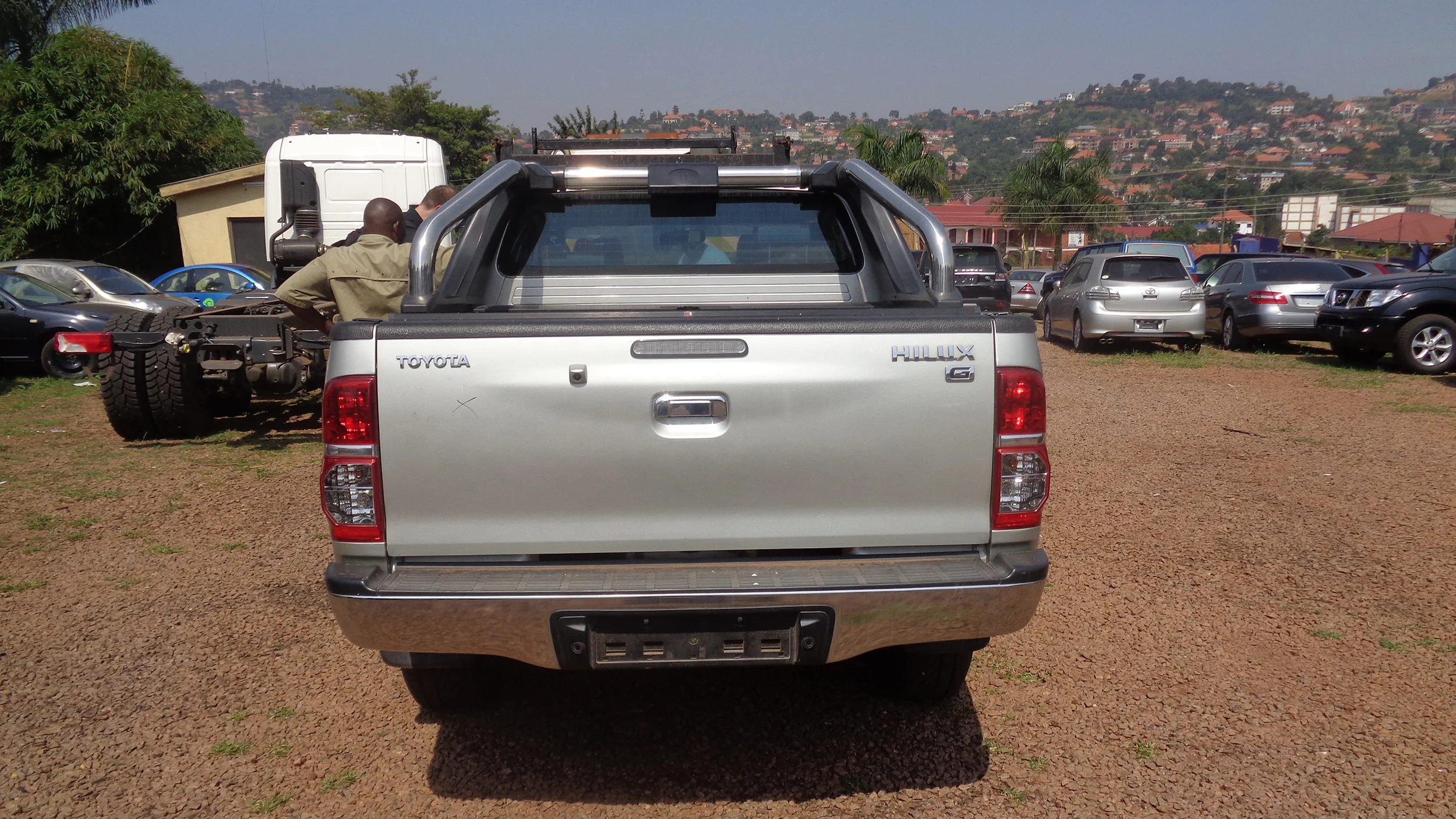 London to Uganda car-smuggling operation dismantled