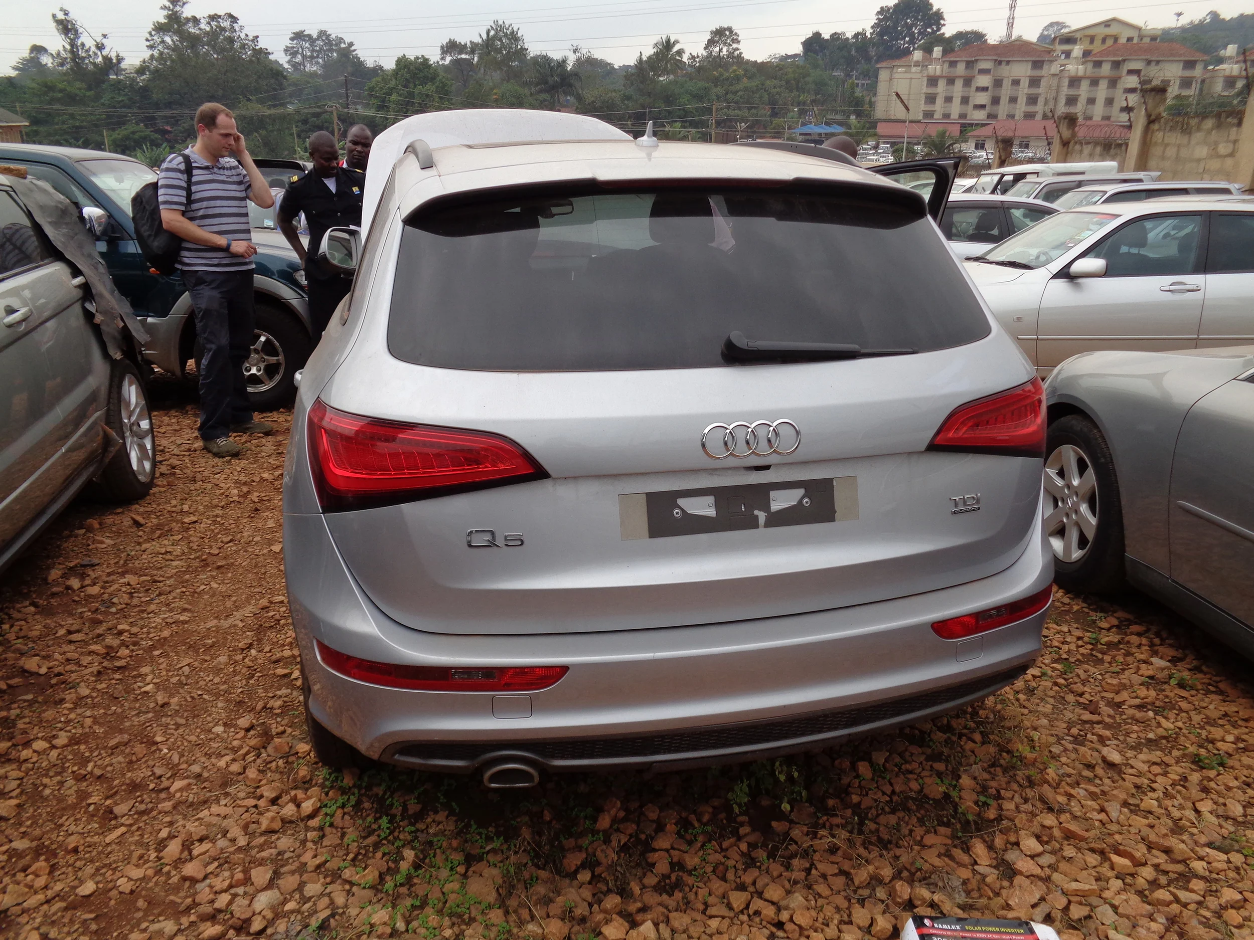 London to Uganda car-smuggling operation dismantled