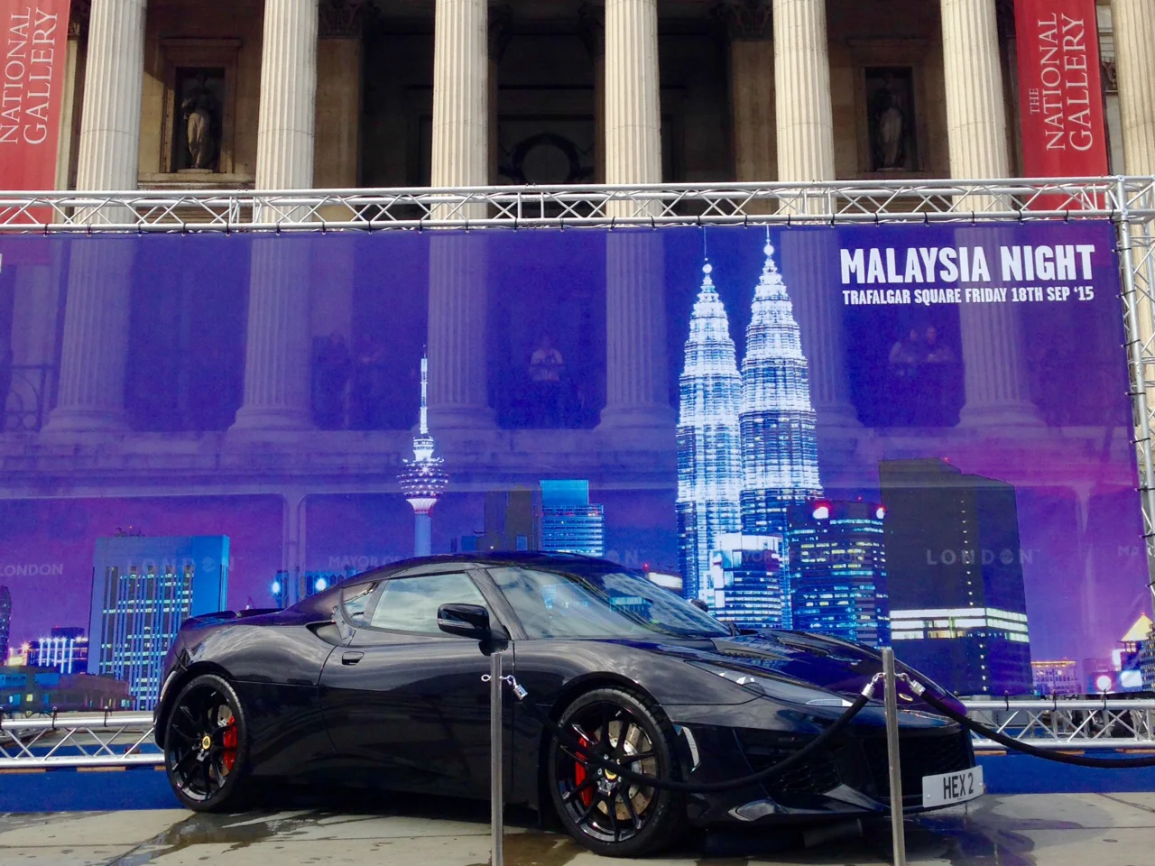 Lotus displays new Evora 400 in Trafalgar Square