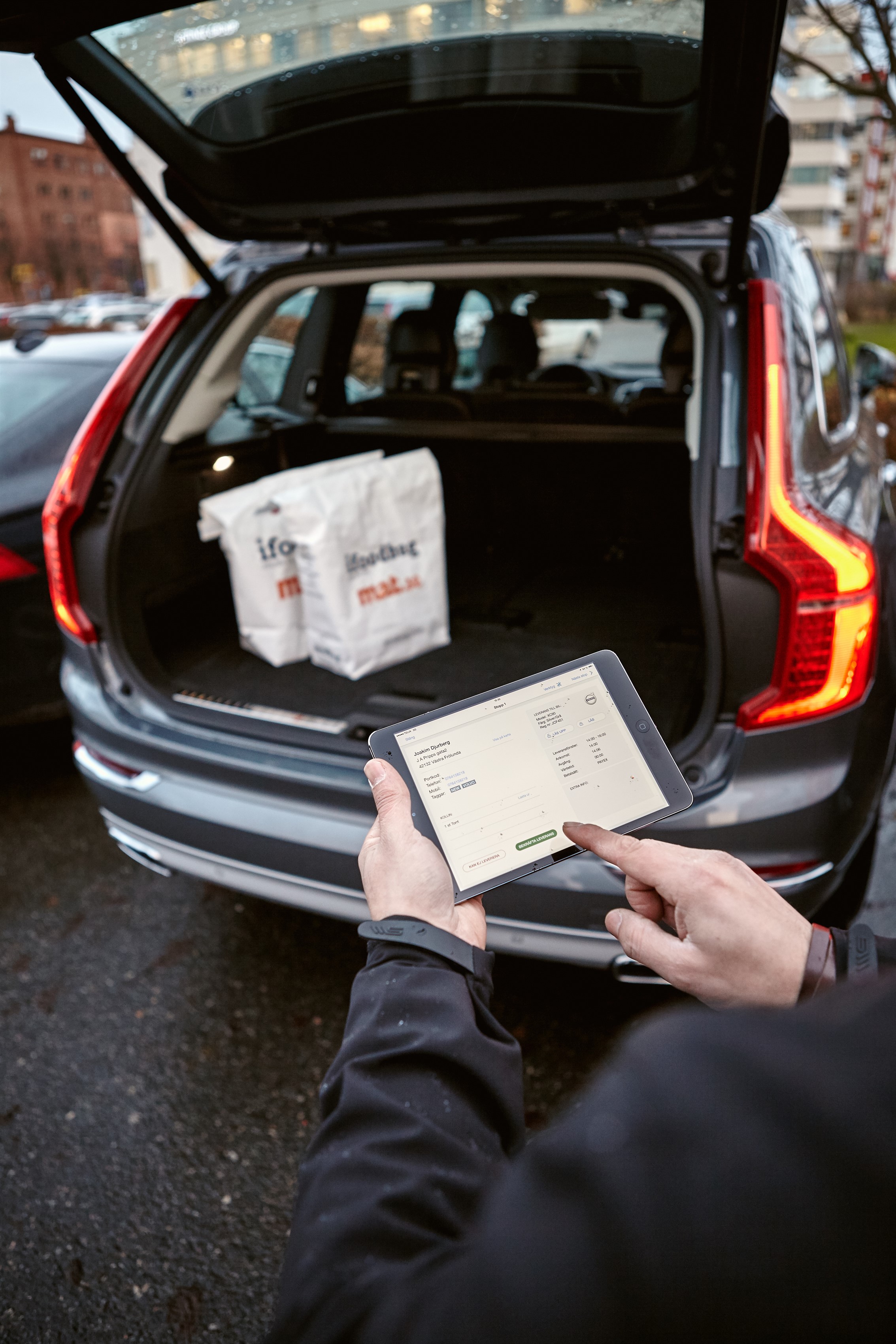 Volvo launches new Christmas shopping service