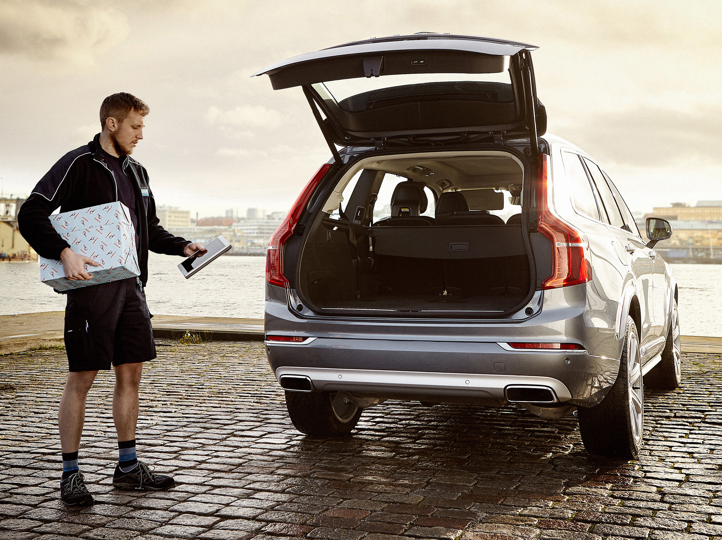 Volvo launches new Christmas shopping service