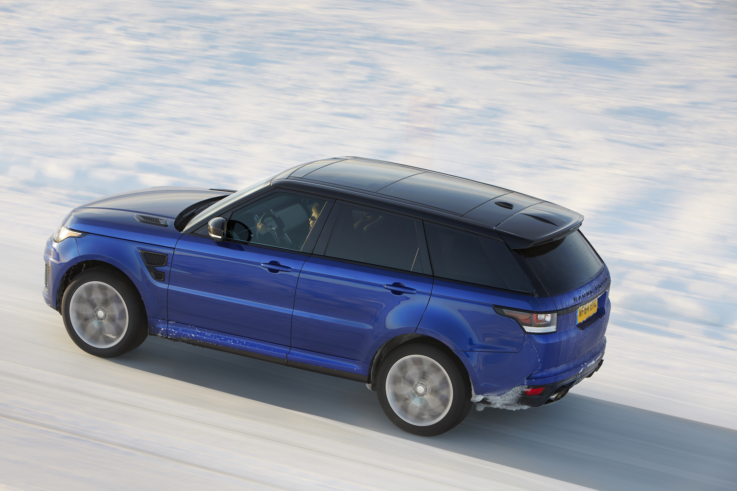 Range Rover Sport SVR tackles frozen Silverstone